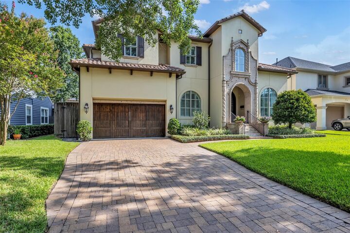 Property Photo: 4608 Maple Street TX 77401