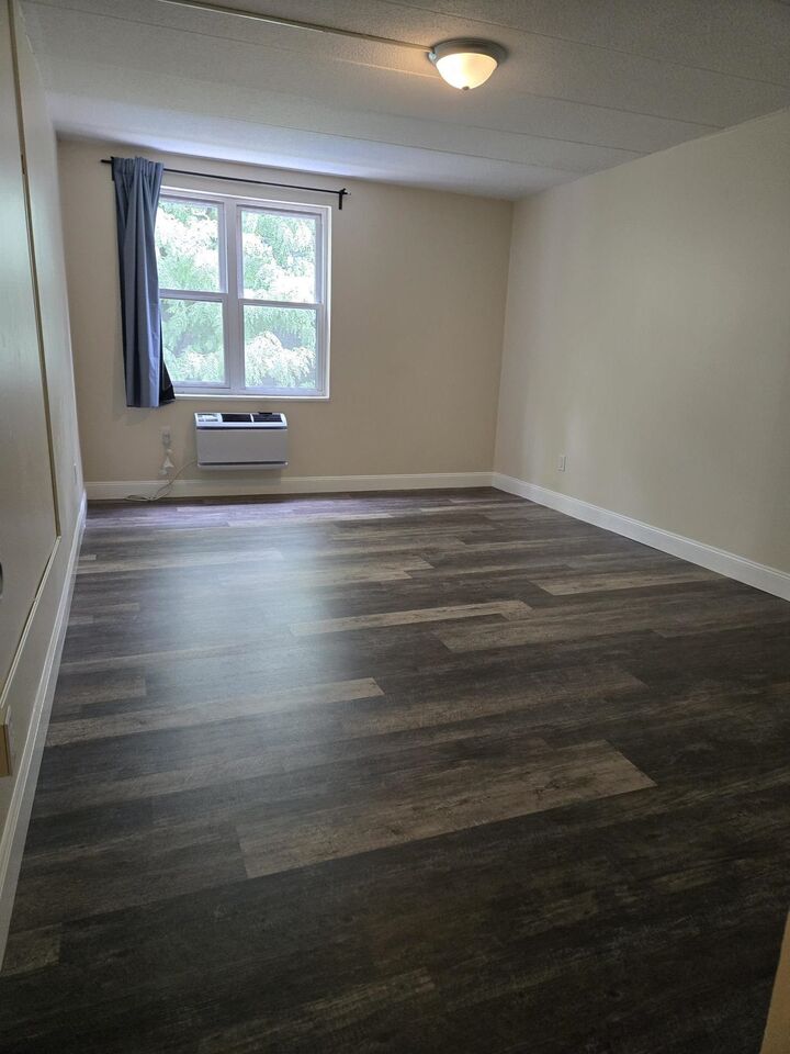 Property Photo: 685 Prospect Ave 2B NJ 07022