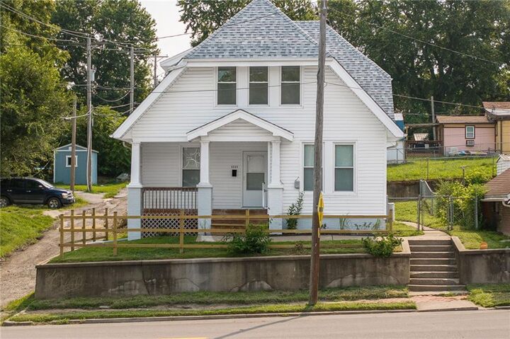 Property Photo:  1111 N 18th Street  MO 64501 