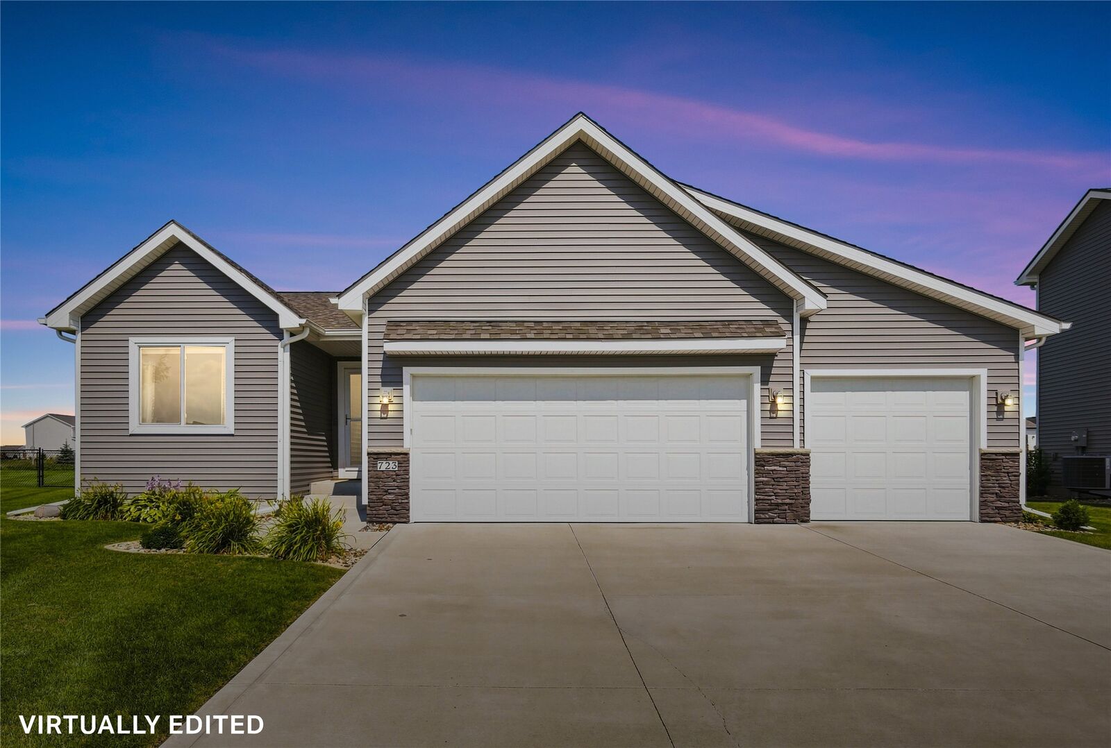 Property Photo: 723 NE Whitetail Drive IA 50021