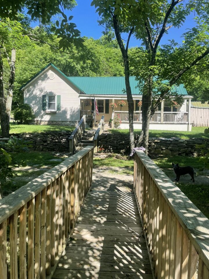 Property Photo: 4933 Bloomfield Road KY 40069
