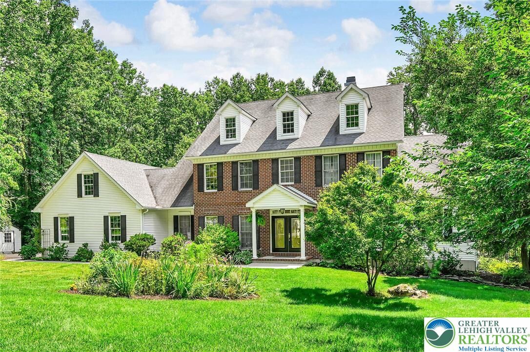 Property Photo: 2475 Woodland Hills Court PA 18055