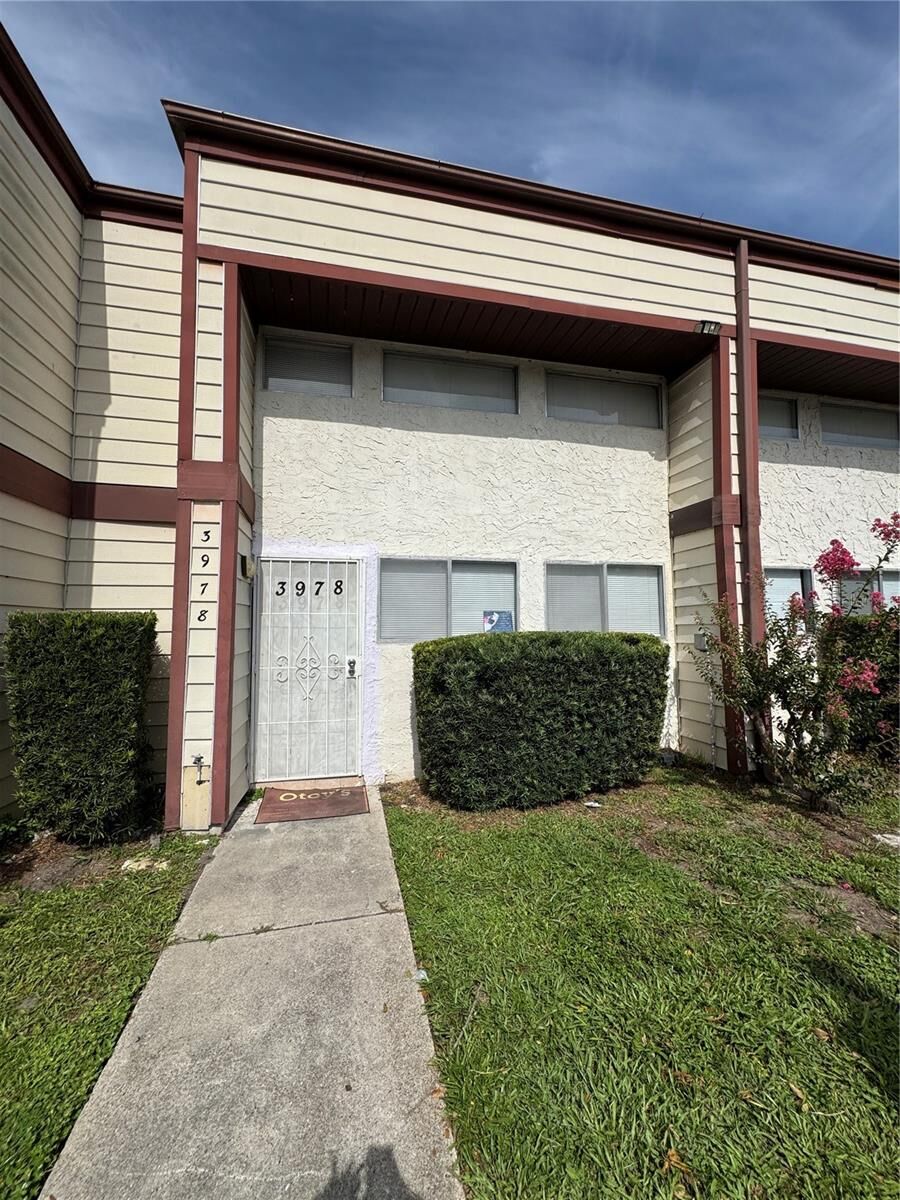 Property Photo: 3978 Crayrich Circle C2 FL 32839