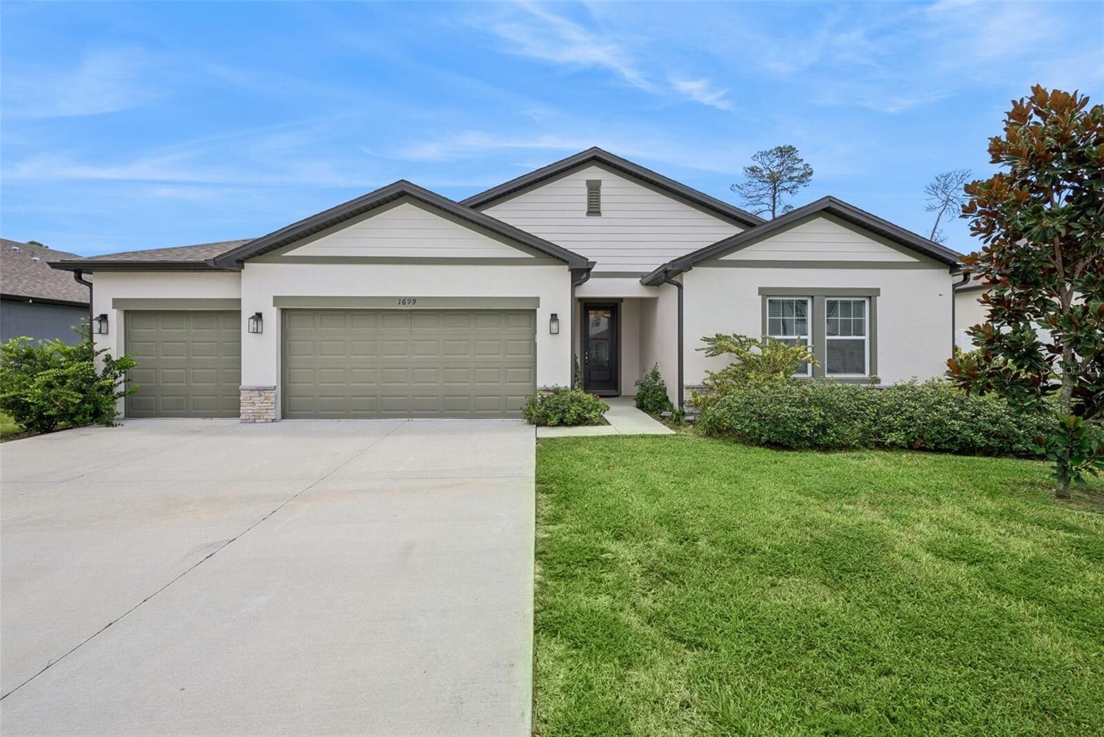 Property Photo: 1699 Meadowlark Drive FL 32725