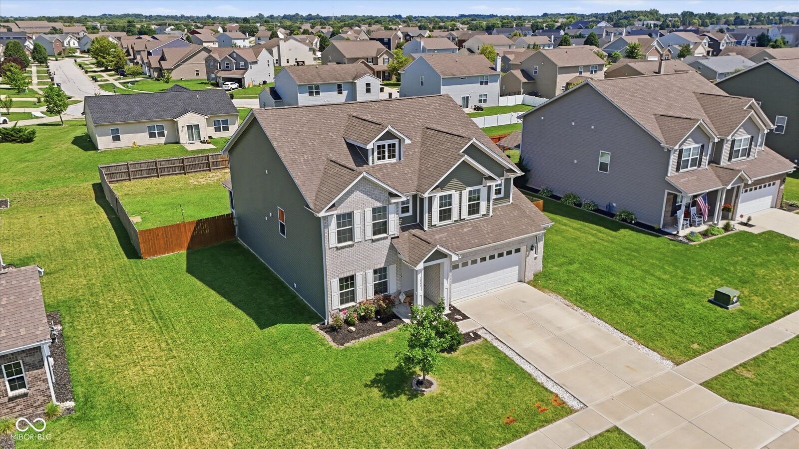 Property Photo:  2241 Maple Stone Lane  IN 46143 