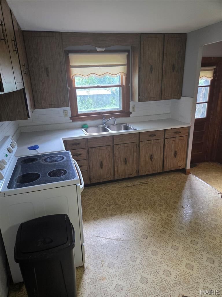Property Photo:  906 Holly Place  MO 63301 