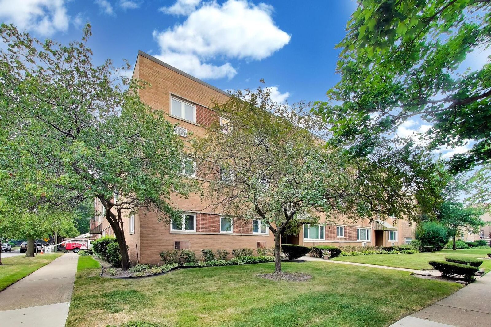 Property Photo:  
