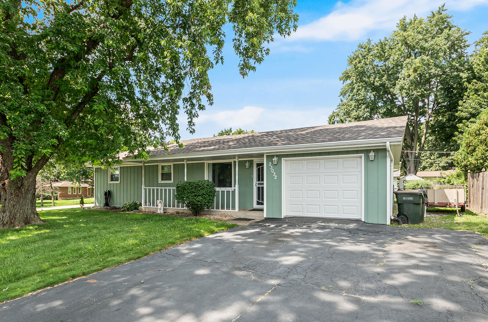 Property Photo: 23032 S Belle Lane IL 60410