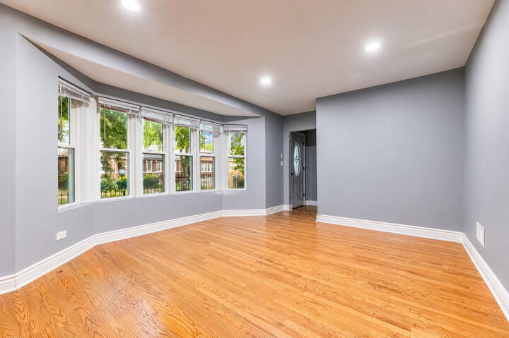 Property Photo: 7638 S Laflin Street IL 60620