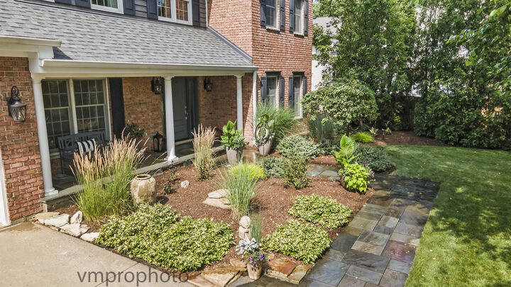 Property Photo:  946 E Krista Court  IL 60074 