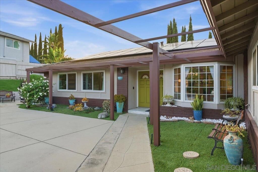 Property Photo:  1872 Craigmore  CA 92027 