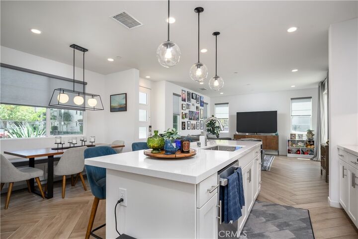 Property Photo:  500 S Motif  CA 92805 