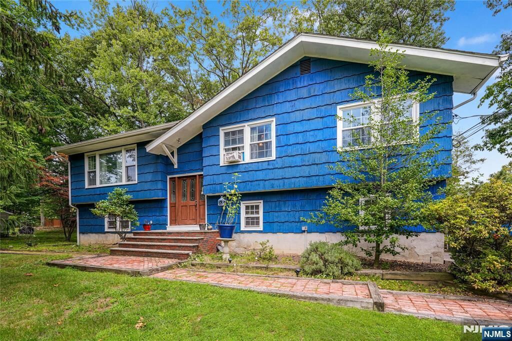 Property Photo: 1 Gary Court NJ 07656