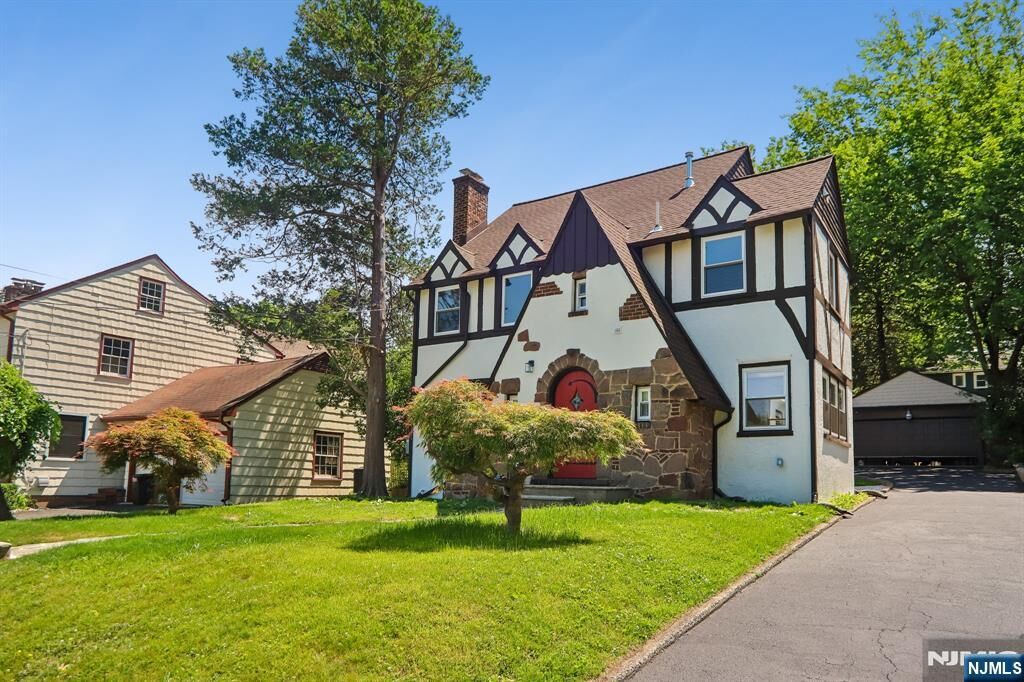 Property Photo: 6 Norfolk Avenue NJ 07040
