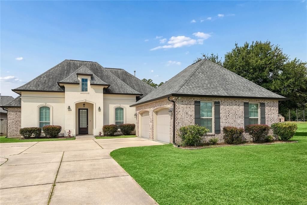 Property Photo:  154 Ashton Parc Boulevard  LA 70458 