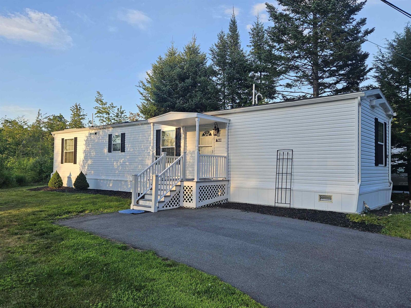 Property Photo:  101 Fox Hill Lane  NH 03580 