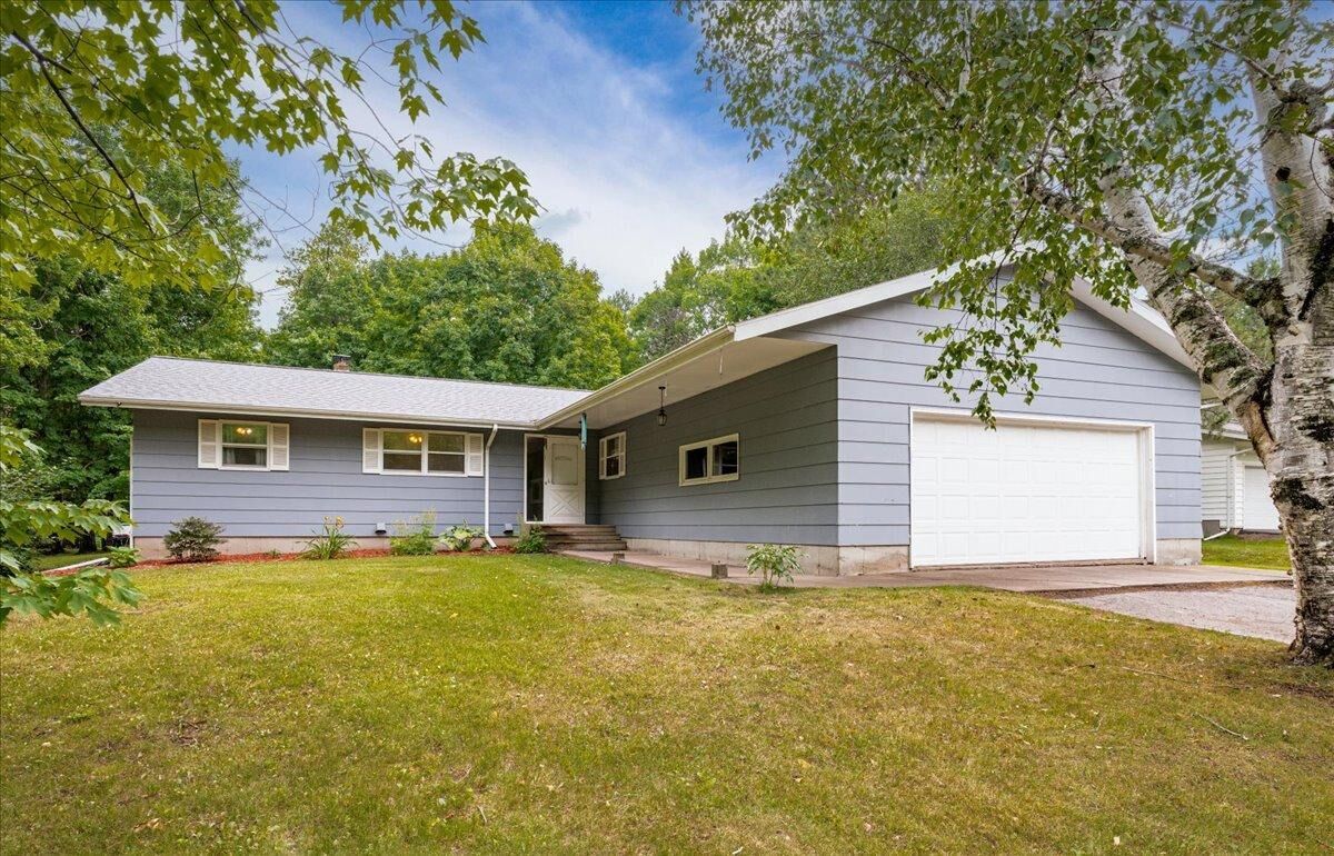 Property Photo:  908 Jasper Street  MN 55720 