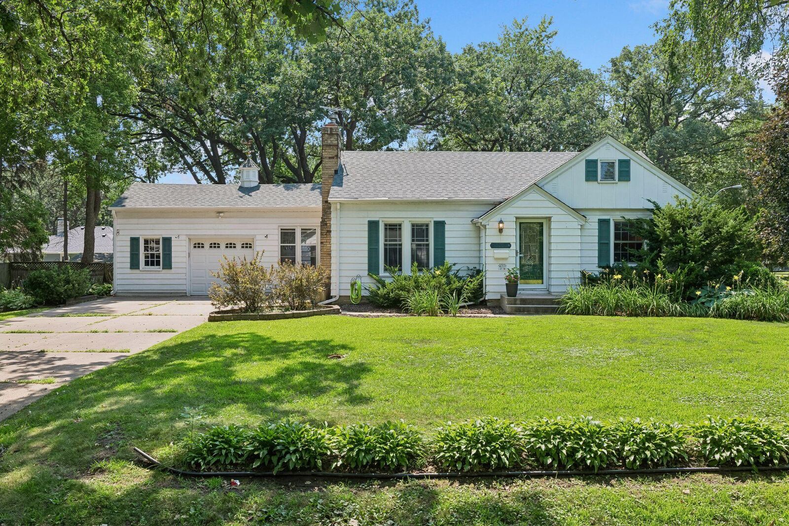 Property Photo: 6701 Oliver Avenue S MN 55423