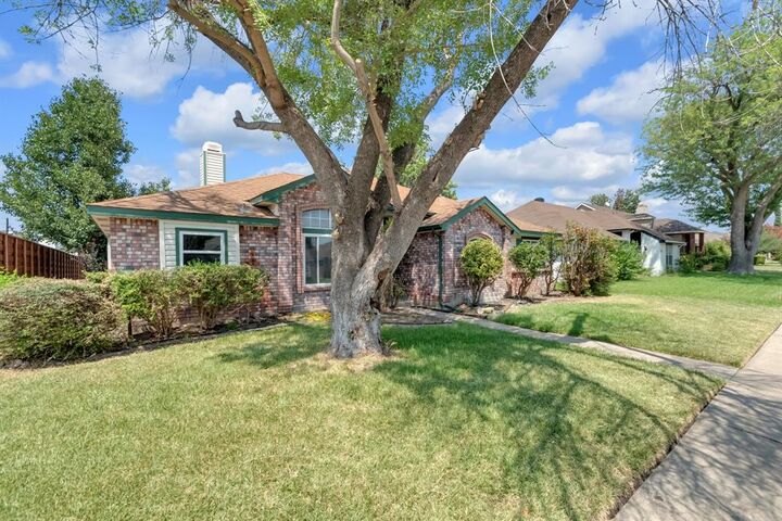 Property Photo:  4112 Durbin Drive  TX 75056 