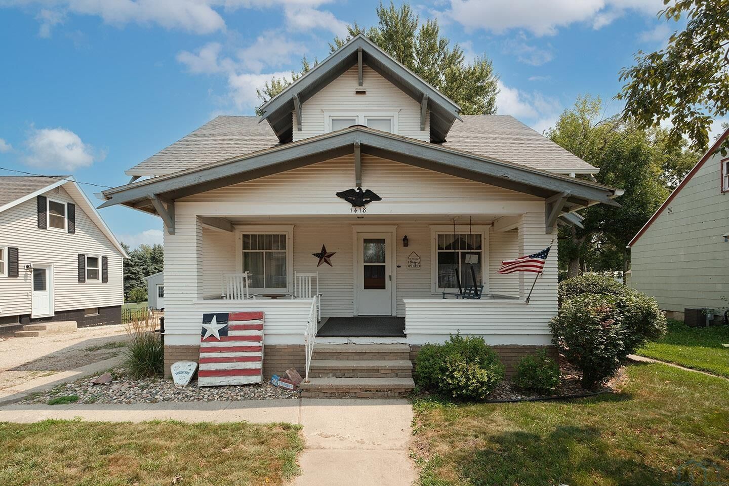 Property Photo:  1418 Division Street  IA 51239 