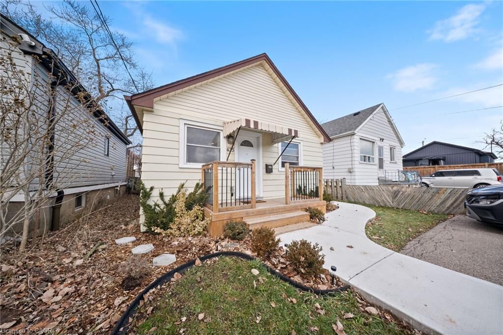 Property Photo:  435 Waverly Street  ON L8H 6R5 