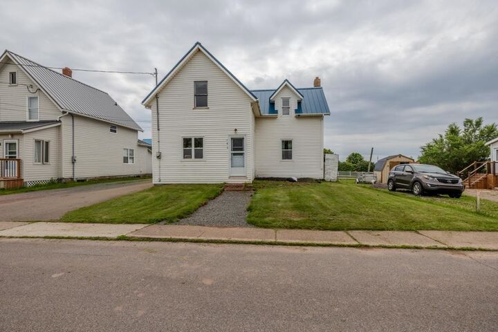172 Main Street — photo 1
