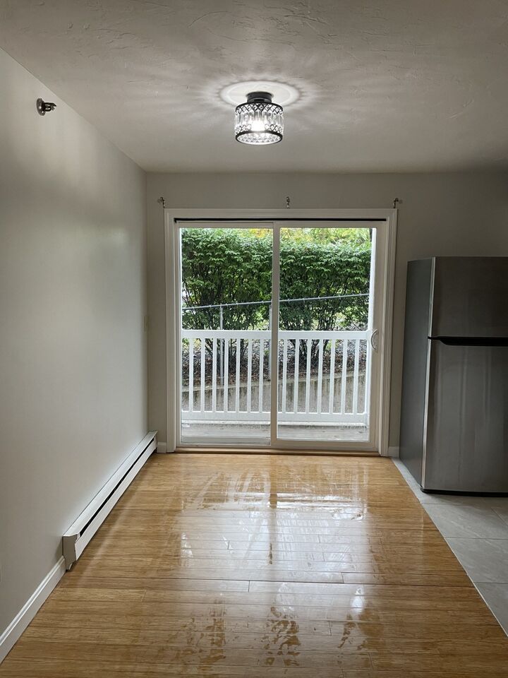 Property Photo: 71 Edgeworth St 16 MA 01605
