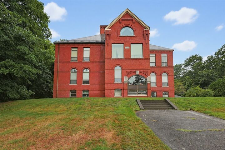Property Photo:  149 Andover St 8  MA 01810 