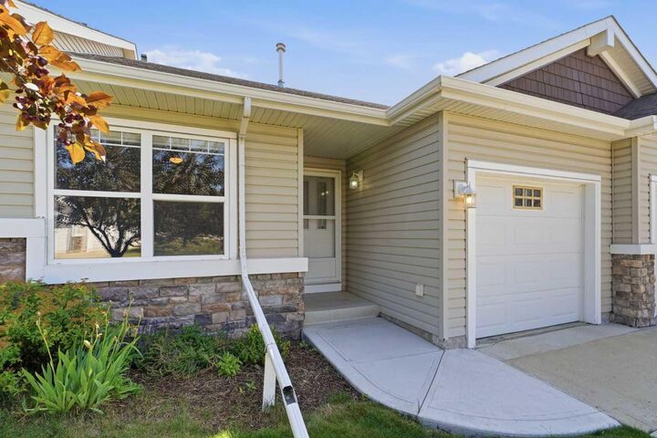 Property Photo:  3 Janko Close  AB T4P 3X1 