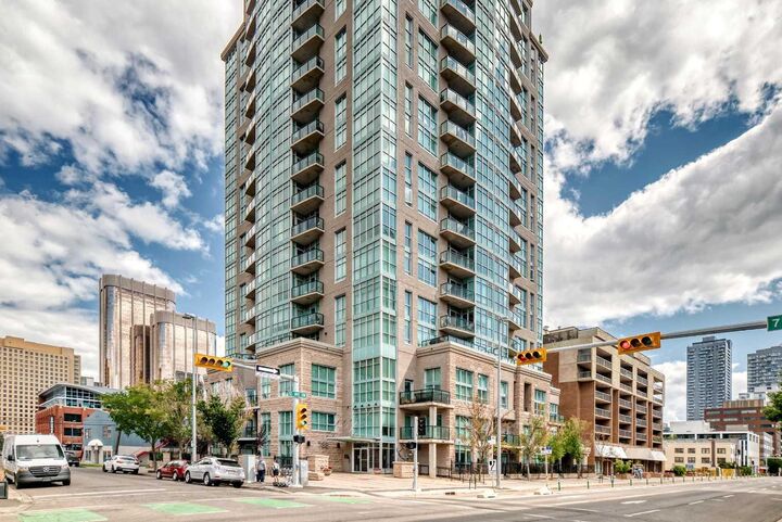 788 12 Avenue SW 1508 — photo 1