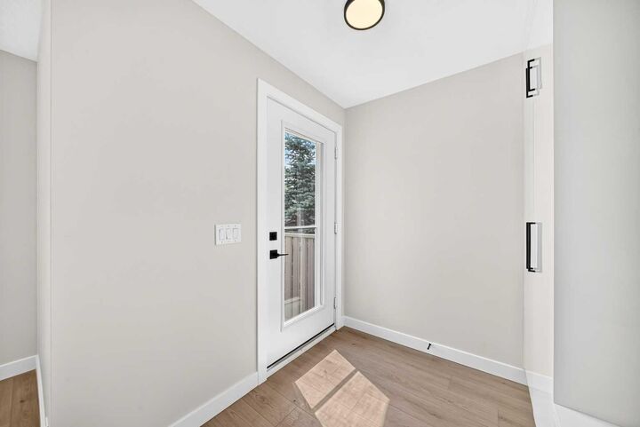Property Photo:  4 Abingdon Court NE  AB T2A 6S5 