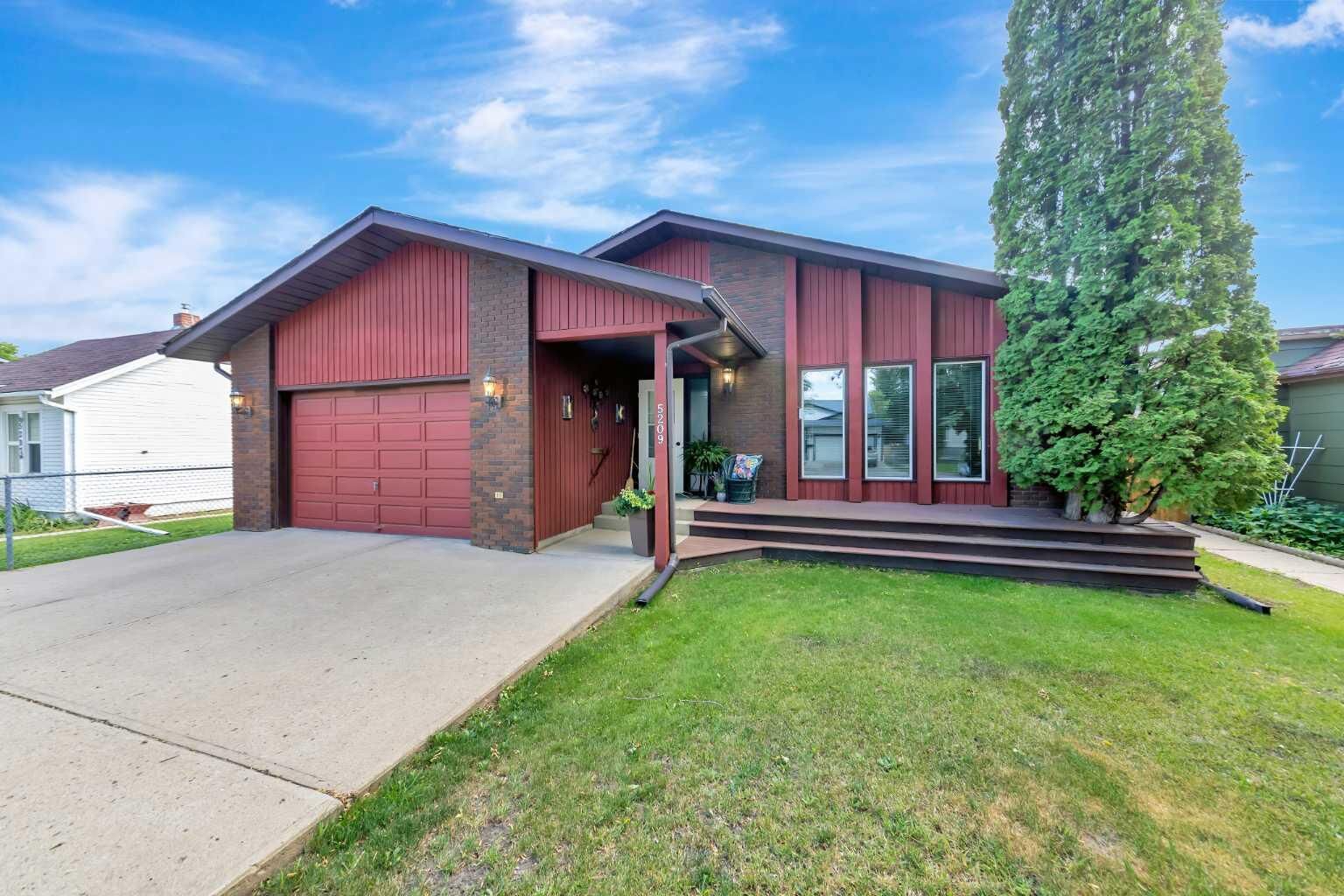 Property Photo:  5209 47 Street  AB T9V 0G3 