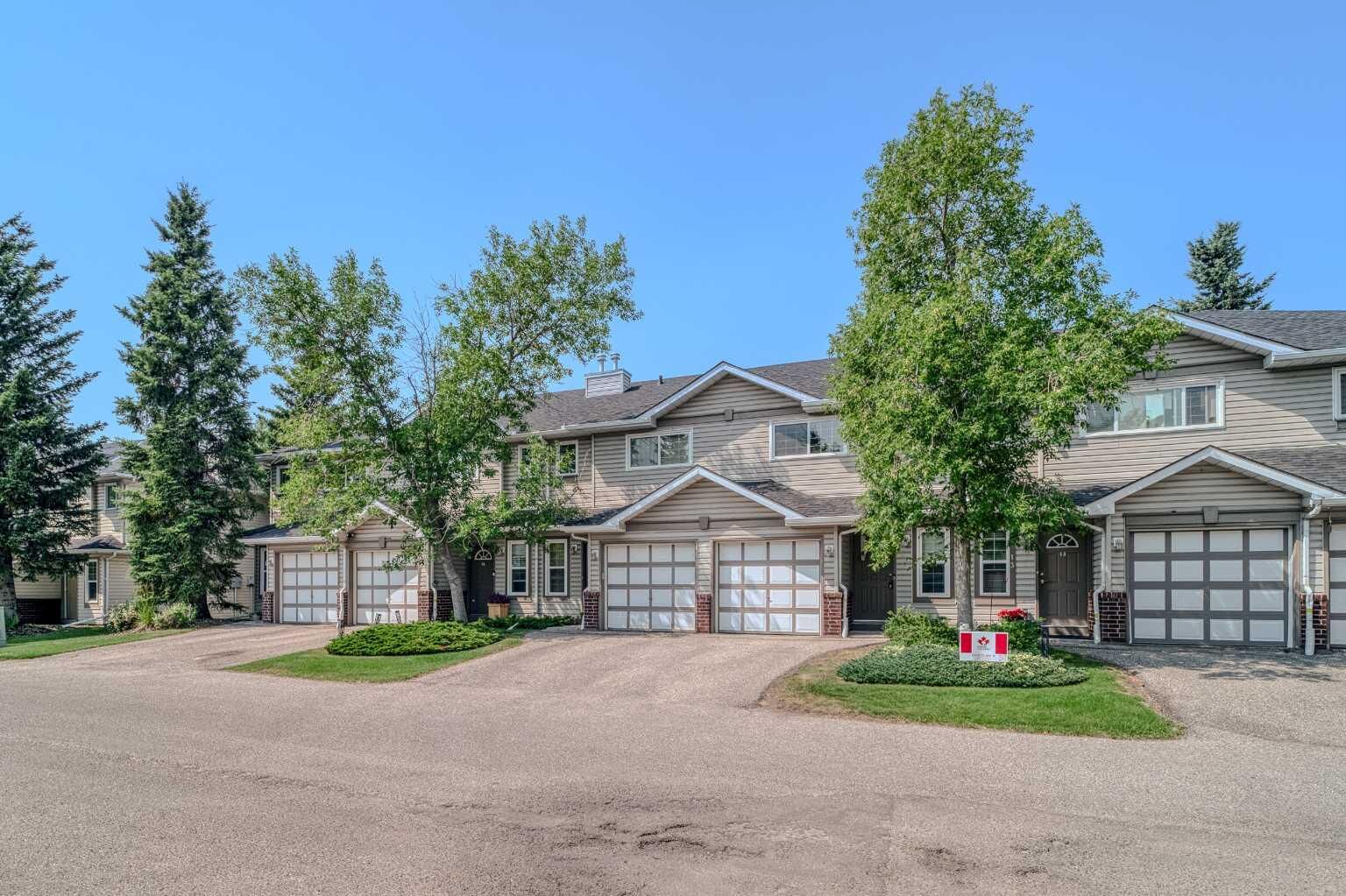 Property Photo:  15 Harvest Glen Heights NE  AB T3K 4L3 