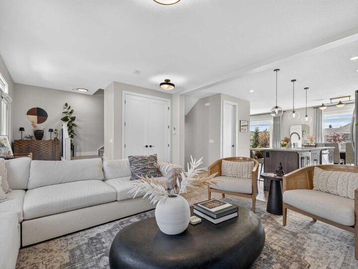 Property Photo:  307 Royal Elm Road NW  AB T3G 0G8 