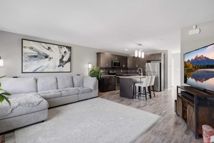 Property Photo: 9 Hampton Crescent AB T4S 0N2