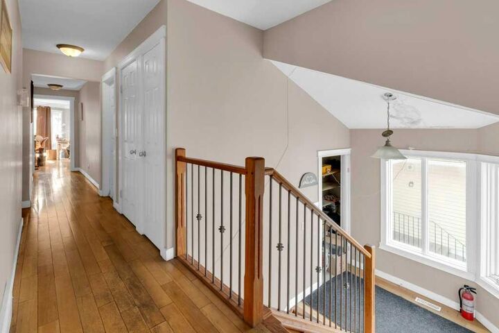 Property Photo:  127 Scenic Cove Circle NW  AB T3L 1M5 