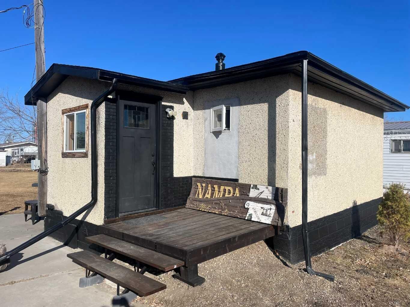 Property Photo:  10104 99 Street  AB T0H 2R0 