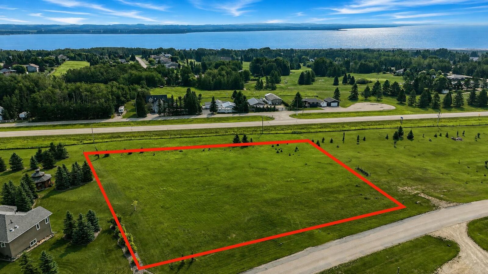Property Photo:  12 Bruhn Bend  AB T0C 2J0 