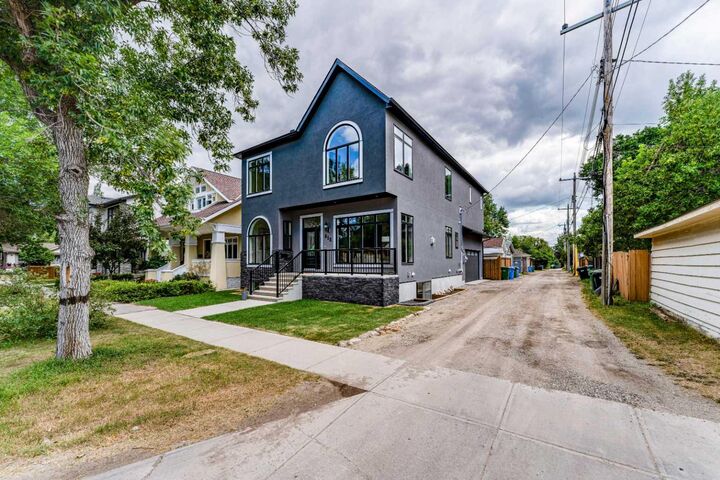 Property Photo: 812 1 Street NW AB T2M 2R7