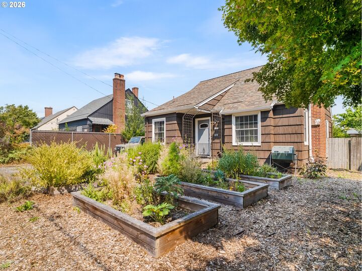 Property Photo:  3119 N Kilpatrick St  OR 97217 