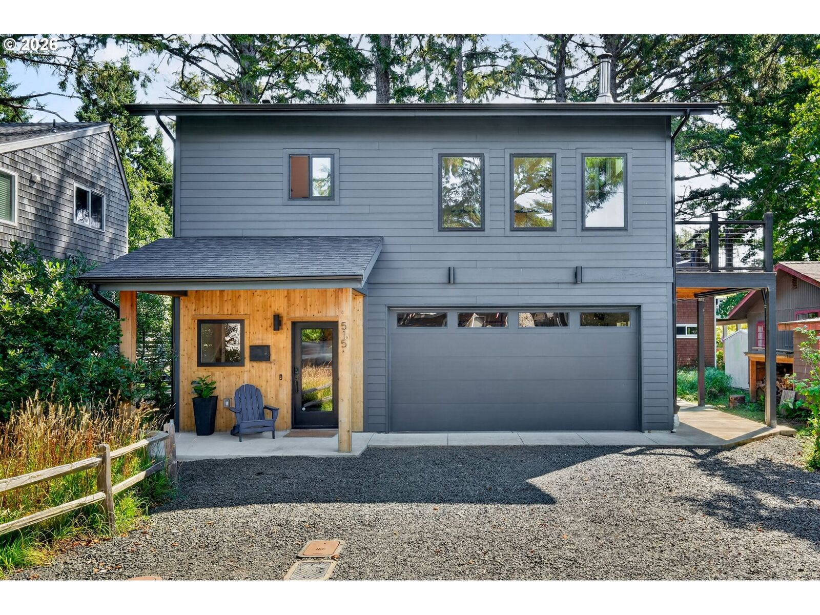 Property Photo:  515 N Hemlock St  OR 97110 