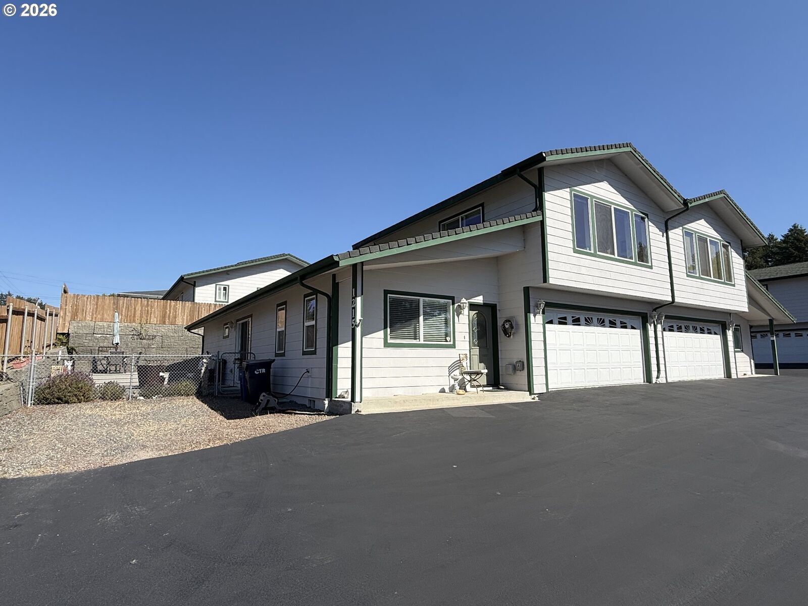 Property Photo:  1215 Ransom Ave  OR 97415 