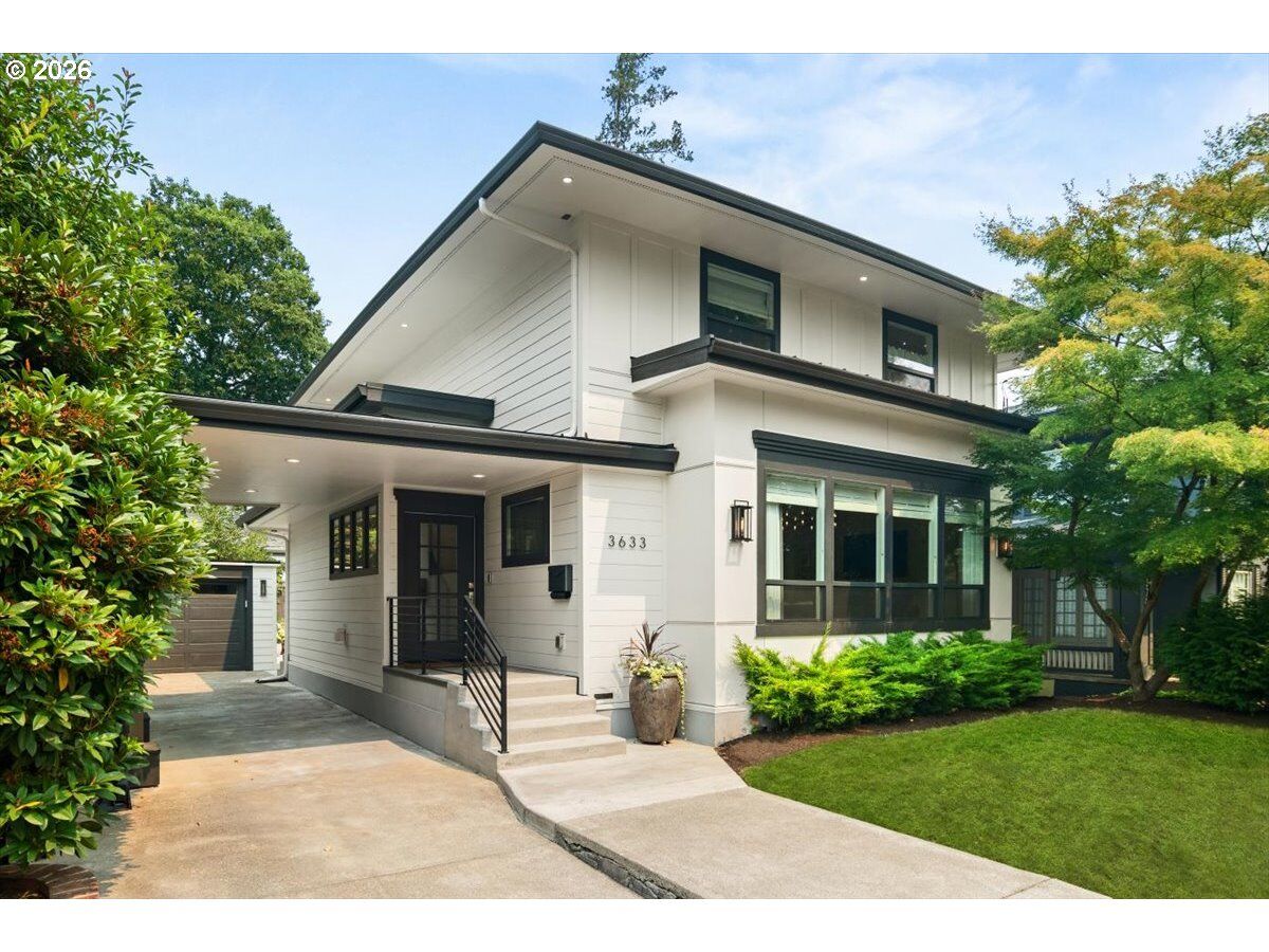 Property Photo: 3633 NE Davis St OR 97232
