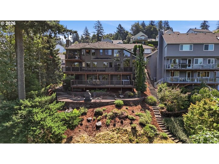 Property Photo: 7823 SE 140th Dr OR 97236