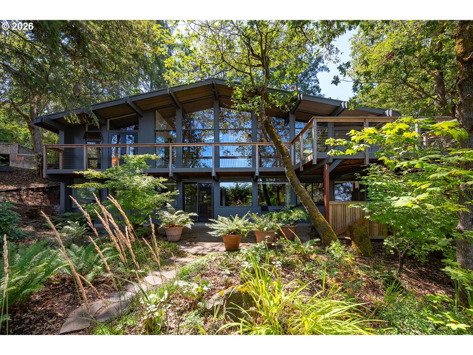 Property Photo: 1210 Lemery Ln OR 97405