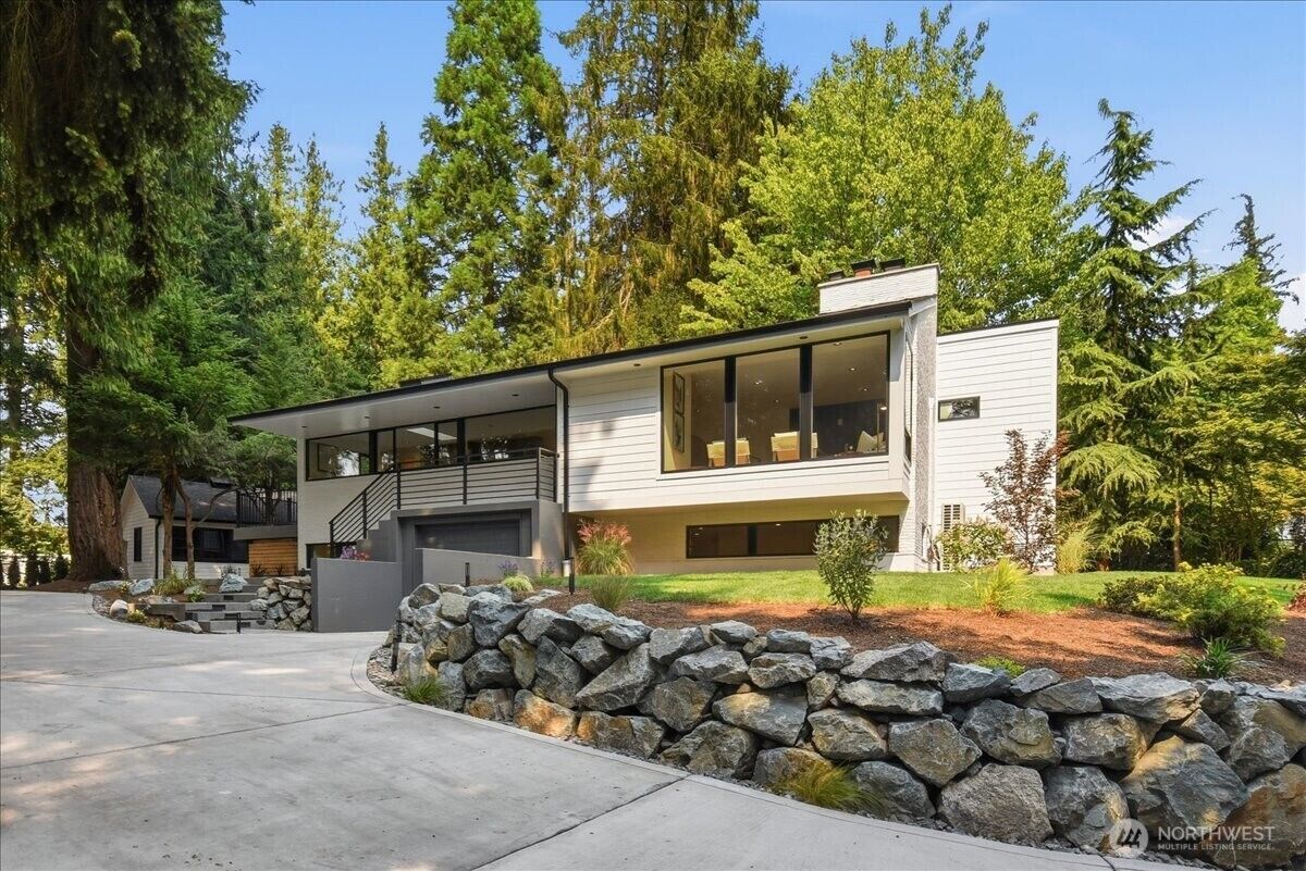 Property Photo:  836 NW Richmond Beach Road  WA 98177 