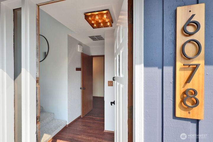 Property Photo:  6078  Sunshine Drive  WA 98248 