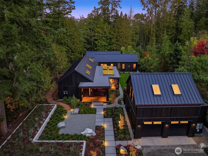 Property Photo:  10147 NE Roberts Road  WA 98110 