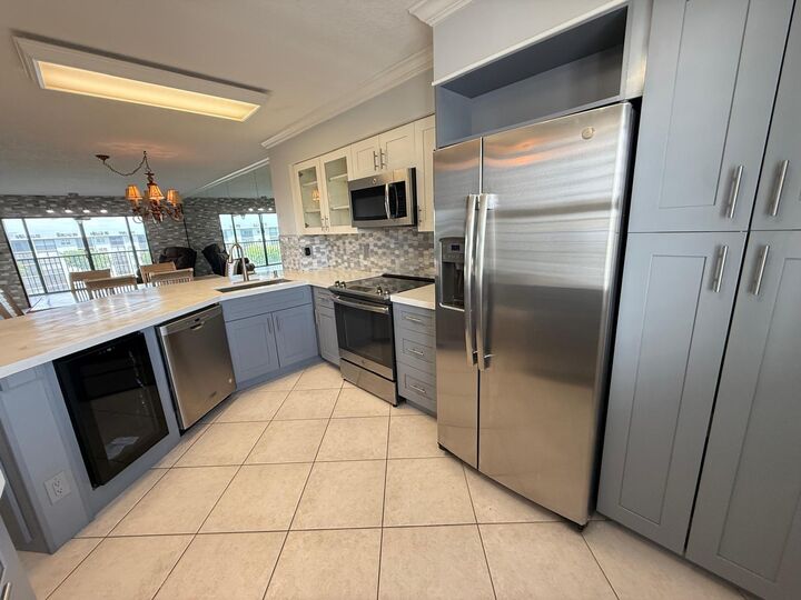 Property Photo:  2215 Cypress Island Drive 505  FL 33069 