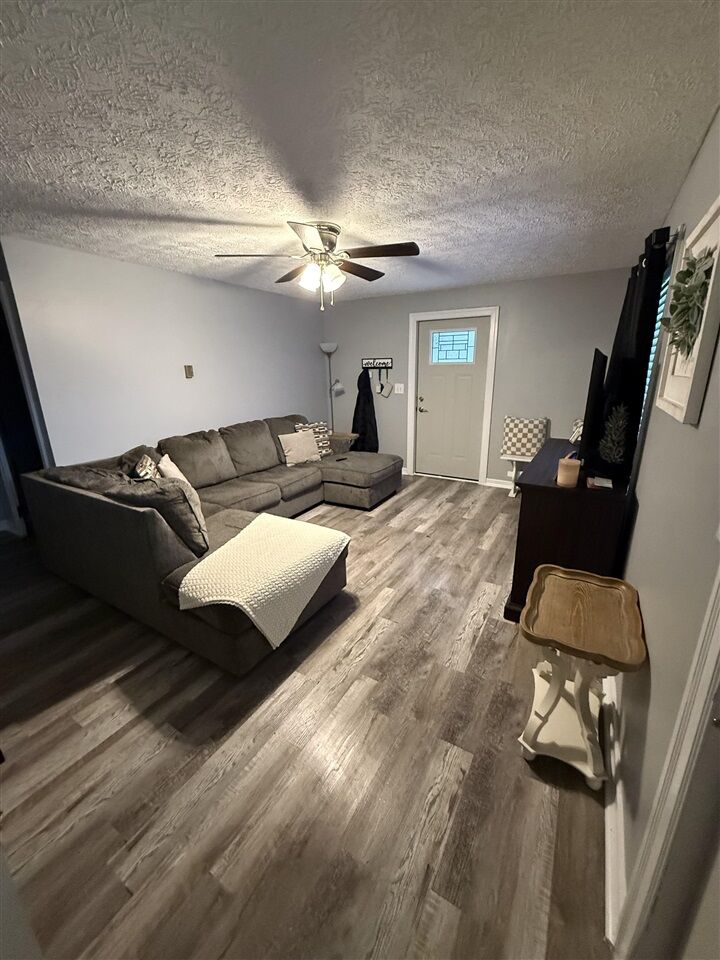 Property Photo:  208 Baker Street  KY 42717 